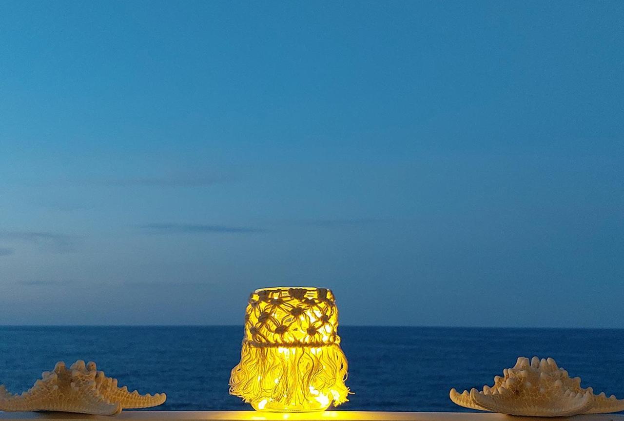 Amazing Beachfront Apartment In Hersonissos Экстерьер фото